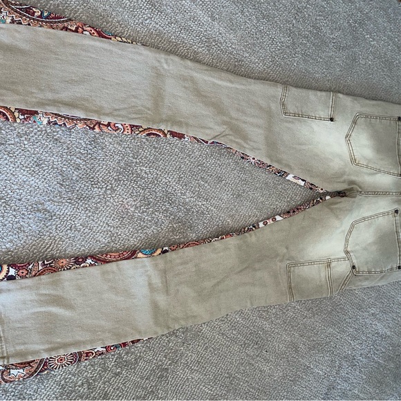 Valabasas jeans - Picture 7 of 8